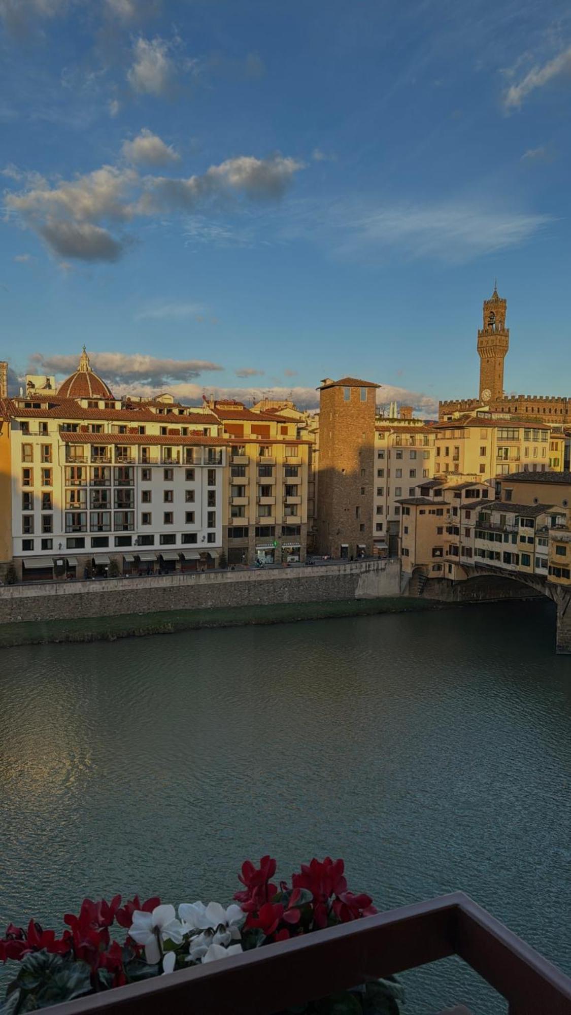 Ponte Vecchio View Luxury Apartment Florença Exterior foto